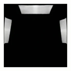 Porcelanato negro brillante de la marca klipen impacta espacios con elegancia y modernidad