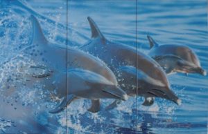Mural para pared delfines de la marca estilker ideal para la decoración de tus espacios con un toque natural y silvestre