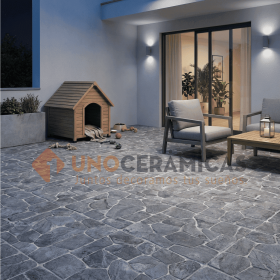 piso rustico economico Palenque Gris 50x50 instalado en patio moderno - unoceramicas SAS